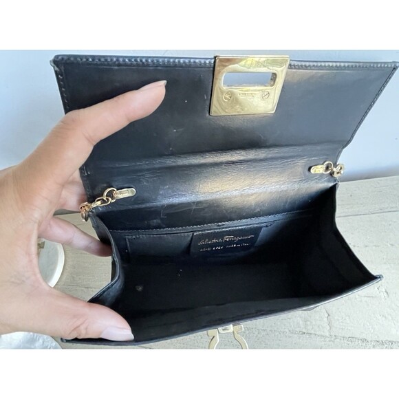 Salvatore Ferragamo Gancini Black Leather Gold Tone Chain Crossbody Shoulder Bag - Picture 3 of 16